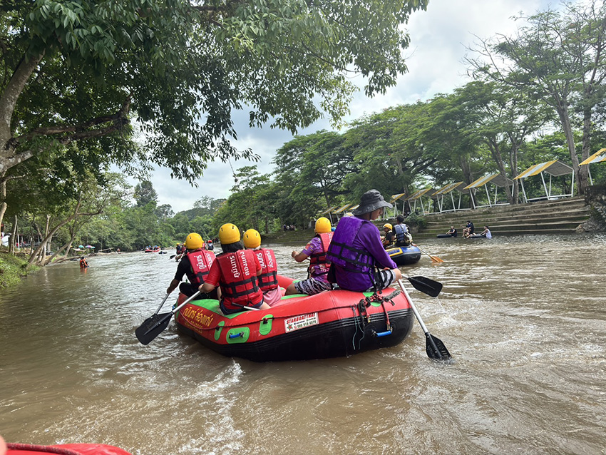 Garbage collecting and water rafting – Thailand